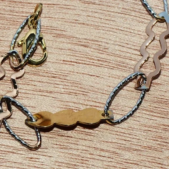 Stylish and Durable Two-Tone Gold and Silver Chain Link Bracelet for Men Womens - Picture 3 of 6